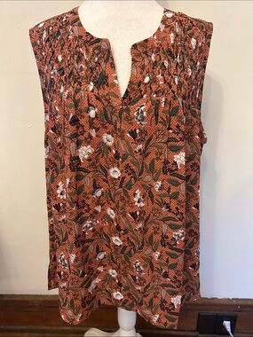 Daniel Rainn Rust Floral Sleeveless Smocked Split-Neck Blouse